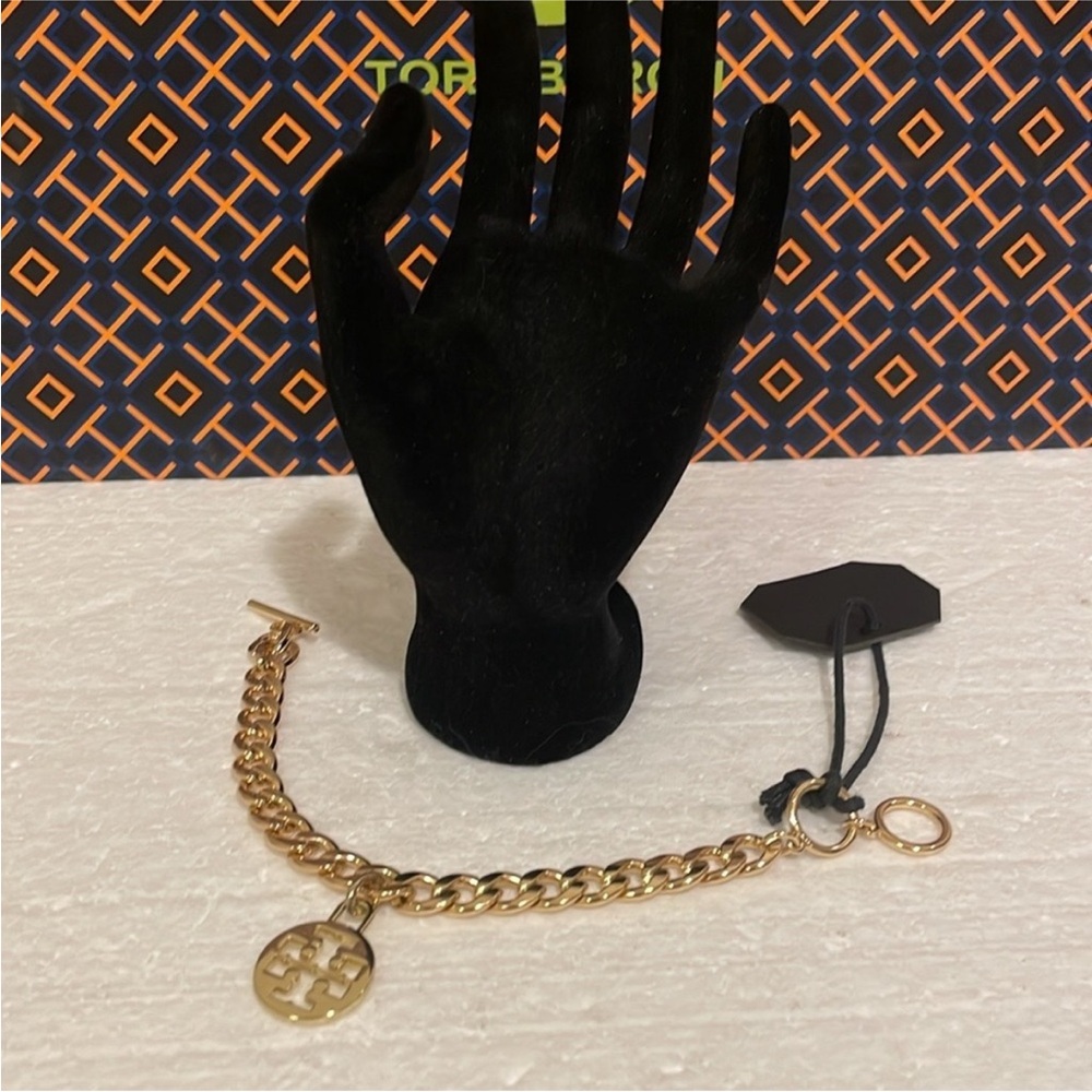 NEW✨Tory Burch Round logo bracelet - Picture 5 of 8